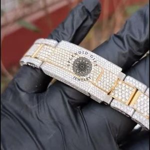 Splendide montre de luxe en diamant, 28 mm, mouvement à quartz ETA analogique, bracelet en argent, boîtier en cristal saphir, jour/date - Product Image 4