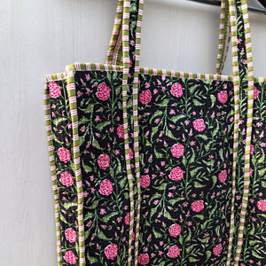 Sac fourre-tout matelassé vintage pour femme en coton indien, avec fermeture éclair, imprimé floral fait main, personnalisable, pour l'hiver et l'été - Product Image 1