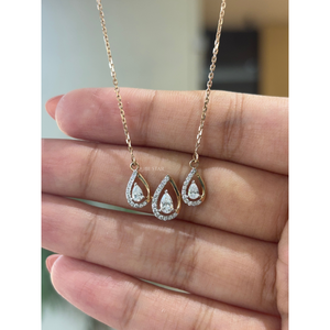 Collar con Colgante de Diamante Triple Lágrima de 0.55 Ct, Certificado IGI, Diseño Personalizado en Oro de 14K, Joyería Fina de Lujo para Mujer - Product Image 4