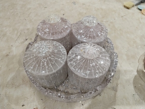 Ensemble de deux pots et plateau décoratif en résine de qualité supérieure, écologiques, modelés à la main, avec motif rose - Product Image 5