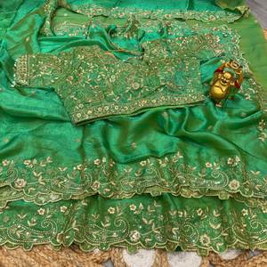 Sari de seda espacial Mango Zari de lujo con elegante trabajo original y blusa de diseñador cosida para un atuendo étnico festivo y glamuroso. - Product Image 4