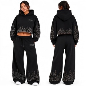 Vocksin Ensemble de survêtement de luxe pour femme, noir, avec sweat à capuche court orné de strass flamme, pantalon large, streetwear premium, 100% coton, séchage rapide - Product Image 3