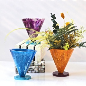 Vase en résine Aqua Swirl de qualité supérieure, écologique, imperméable, Art déco, artisanat moderne, vase de table, décoration intérieure, salon - Product Image 5