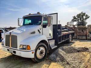 Camion tracteur puissant à 10 roues, 6x4, diesel, pour le transport de conteneurs lourds et la logistique maritime - Product Image 4