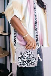 Bolso bandolera bordado con cuentas, cartera cuadrada hecha a mano con borlas y cremallera, bolso de hombro personalizado con nombre para mujer - Product Image 3