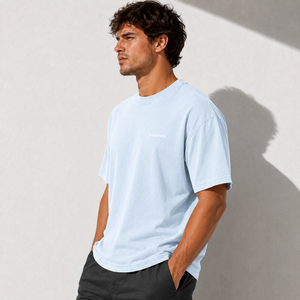 เสื้อยืดลำลองผู้ชายสีฟ้าอ่อนคอกลมแขนสั้นผ้าฝ้ายทรงปกติ - Product Image 1