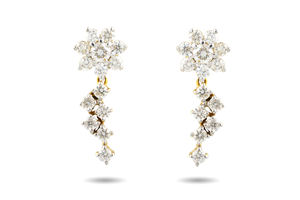 Pendientes de Diamantes Blancos de 0.65 Quilates con Engaste de Puntas, Motivo Floral en Oro Amarillo Fino de 18k, Vendedor Verificado - Product Image 2