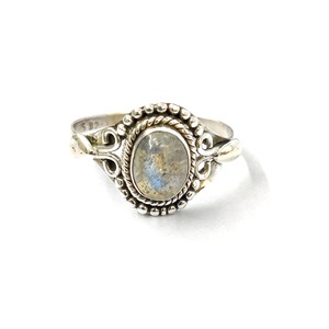 2.6 Gram <b>Labradorite</b> <b>Ring</b> Elegant and Stylish Accessory - Product Image 1