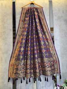 ผ้าคลุมไหล่คุณภาพพรีเมียม ผลิตจากใยวิสโคสแท้ เนื้อผ้าจอร์เจตต์ น้ำหนักเบา พลิ้วไหว เหมาะสำหรับงานปาร์ตี้ งานแต่งงาน สไตล์ชาติพันธุ์ สำหรับผู้หญิง ขายส่ง รับผลิตแบบ OEM ส่งออก - Product Image 5