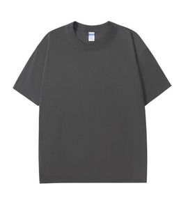 เสื้อยืดคอตตอนสีพื้นทรงโอเวอร์ไซส์สำหรับผู้ชาย แขนสั้น คอกลม สไตล์ลำลอง พิมพ์ลายโลโก้ด้านหน้า - Product Image 3