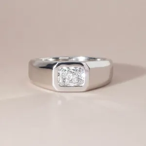 Anillo de compromiso con corte princesa, oro macizo, engaste de media montura, anillo solitario con diamante, oro amarillo, joyería moderna minimalista para él. - Product Image 1
