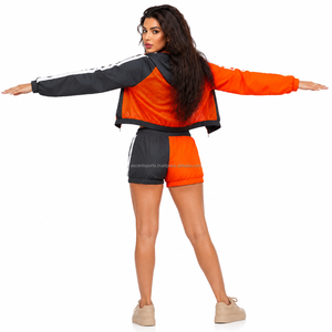 Fournisseur en gros de vêtements de sport pour femmes, ensemble de veste zippée avec combinaison de couleurs personnalisée, bordure contrastée, softshell, résistant à l'eau, nouveau - Product Image 2