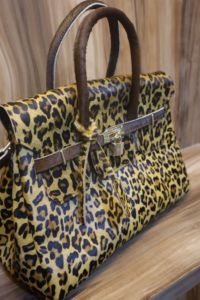 Sac à main en cuir de vachette fait main pour femme, double poignée, fourrure naturelle, style décontracté, idéal pour le shopping – Nouvelle collection très prisée - Product Image 5