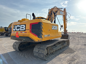 Excavadora de cadenas 220X LC 2022 disponible para la venta: equipo potente ideal para grandes proyectos y compradores globales - Product Image 5