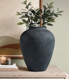 Jarrón de Metal Negro Carbón Texturizado Hecho a Mano, Moderno, con Forma de Urna de Hombros Anchos, Recipiente Decorativo para Flores, Centro de Mesa para Sala de Estar - Product Image 3