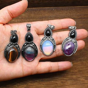 Colgante de Mariposa Vintage con Gema Ovalada, Chapado en Rodio, Joyería de Lujo de Tungsteno para Bodas y Fiestas, Hecho a Mano, Venta al por Mayor - Product Image 2