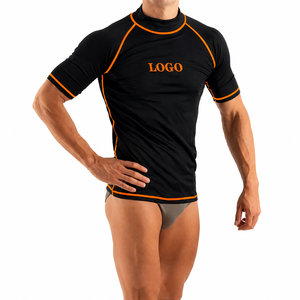Camiseta de Compresión de Manga Corta para Hombre, Negra con Ribete Naranja, de Secado Rápido, con Logotipo Frontal Impreso por Transferencia Térmica - Product Image 1