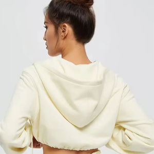 Conjunto de Sudadera con Capucha y Pantalones Deportivos para Mujer, Atuendo Deportivo Perfecto para Gimnasio, Yoga y Días de Relajación, Trajes Deportivos Cómodos y a la Moda - Product Image 3