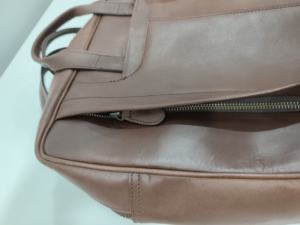 Nuevo Bolso de Piel para Portátil de Alta Calidad para Profesionales, con Compartimento con Cremallera y Correa Ajustable para Hombro/Bandolera - Product Image 4