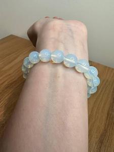 Bracelet en opalite perlé, forme sphérique polie, bijoux en cristal écologiques - Product Image 4