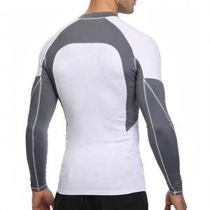 GYM ACTIVE T-shirt de compression anti-transpiration pour homme, idéal pour le surf et l'entraînement, haut décontracté thermique anti-transpiration, haute qualité - Product Image 4