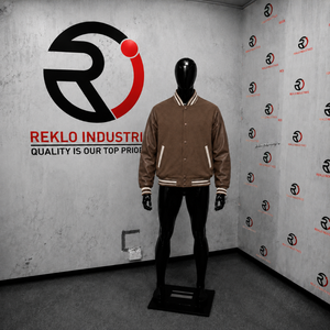 Veste universitaire classique marron confortable pour usage quotidien, avec manches en cuir, couleur unie, col rabattu, style décontracté - Product Image 3
