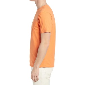 เสื้อยืดคอกลมแขนสั้นสีส้มสำหรับผู้ชาย ทรงปกติ สวมใส่สบาย ผลิตจากผ้าฝ้ายเจอร์ซีย์ถัก 100% สีพื้น พิมพ์ลายโลโก้ด้านหน้า ระบายอากาศได้ดี - Product Image 4