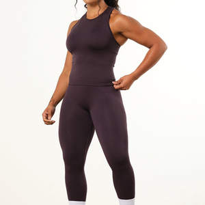 Camiseta Deportiva de Punto para Mujer, Color Sólido, Transpirable, con Cuello Redondo, Largo Regular, en Spandex y Poliéster - Product Image 6