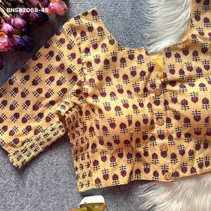 Nueva Colección de Blusas de Algodón Ajrakh con Estampado Ajrakh y Botones Laterales, Mangas Elásticas, Proveedor Indio - Product Image 5