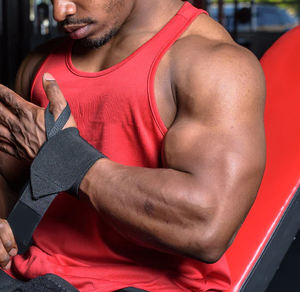 Bandes de maintien pour poignets à poids lourd avec boucles pour le pouce, en polyester et coton, fermeture auto-agrippante pour la musculation et l'entraînement en force - Product Image 4