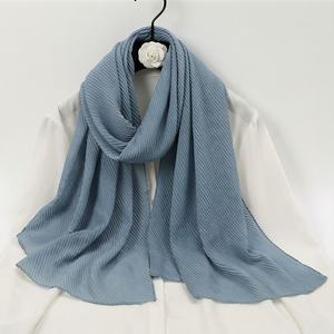 Pañuelo degradado con patchwork de colores, arrugado, de moda, al por mayor, de algodón y lino, novedad de otoño, hiyab, suave y transpirable, para la cabeza. - Product Image 1