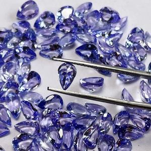 Tanzanita natural tallada en forma de pera de 7*5 mm, 64.18 quilates, calidad AAA, brillo AAA y color agradable, perfecta para cualquier creación de joyería a precio económico. - Product Image 5