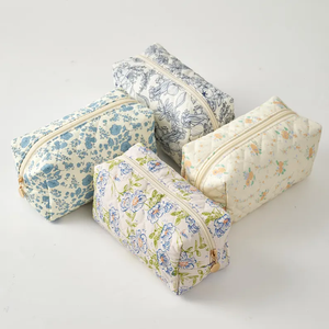 Bolsas de Maquillaje de Algodón con Diseño Vintage, Bolsa Cosmética Grande con Cierre para Organizador, Almacenamiento Portátil de Viaje, Regalo Hecho a Mano en Rajasthan - Product Image 2