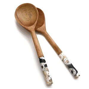 Ustensile de cuisine unique en bois d'acacia avec manche en résine pour servir la salade, cuillère et fourchette, serveur de salade pour la maison et la cuisine - Product Image 1