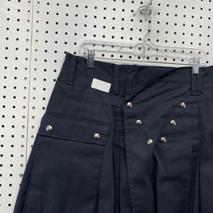 กระโปรงยูทิลิตี้คิลท์สำหรับผู้หญิง ขนาดสั่งทำ สีน้ำเงินกรมท่า แบบคาร์โก้ จีบสไตล์สก็อต ขายส่ง - Product Image 3