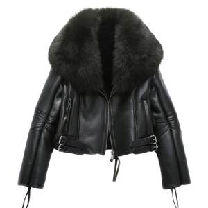 Chaqueta de invierno de cuero para mujer, hecha con cuero de primera calidad, cómoda, elegante y a la moda para la temporada fría. - Product Image 6