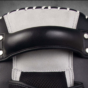 Équipement de boxe en cuir et PU personnalisé de qualité supérieure, bouclier de protection pour les pieds, durable, respirant, respectueux de l'environnement, pour l'entraînement - Product Image 5