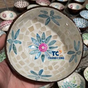 Cuencos de Cáscara de Coco Pulidos Hechos a Mano de Alta Calidad, Diseño Vintage, Mosaico de Flor Rosa Ecológico, Artesanos de Vietnam, Venta al por Mayor, ¡Oferta Caliente! - Product Image 1