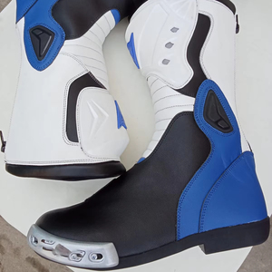 Bottes de moto personnalisées en cuir, blanches et bleues, design unique - Product Image 1