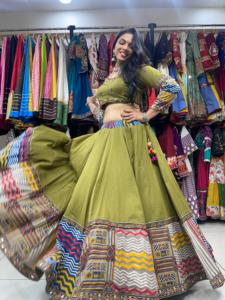 <b>Women</b> Green Cotton <b>Lehenga</b> Choli Set With Purple Dupatta Embroidered Traditional Indian Pakistani Wedding Wear Floor Length Loos - Product Image 4