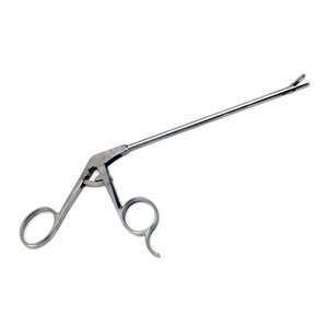 Pinza Fenestrada Johann de Alta Calidad para Uso Hospitalario, Pinza Fenestrada Johann de Agarre Firme - Product Image 1