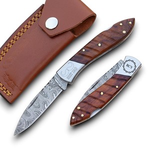 มีดพับทำมือ UA Supplies รุ่น UA005 เหล็กดามัสกัส ด้ามไม้โรสวูด จับกระชับ น้ำหนักเบา คมกริบ - Product Image 1