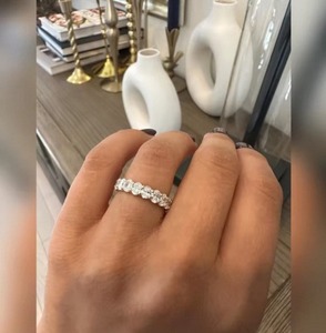 Anillo de Diamante Ovalado de Lujo Cultivado en Laboratorio en Plata de Ley 925 para Mujer, Perfecto para Regalo de Compromiso, Boda y Aniversario - Product Image 5