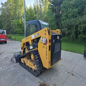 Cargadora Compacta CAT 239D3 de Alta Calidad en Stock con Motor Diésel y Componentes MOOG, Carga Nominal de 15 Toneladas, Entrega Rápida - Product Image 4