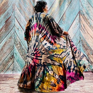 Robe kimono en rayonne écologique pour femme, taille unique, design tendance, faite à la main, tie-dye, avec ceinture, 1 pièce - Product Image 3