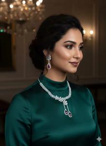 Conjunto de Collar y Aretes de Latón con Diseño Único y Elegante para Mujer, Joyería Tradicional Hecha a Mano para Fiestas, Disponible a Buen Precio - Product Image 3