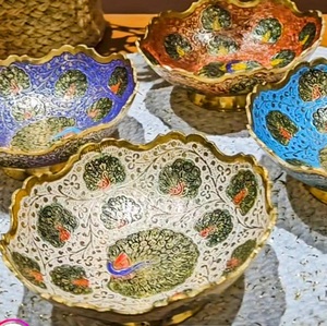 Frutero decorativo de latón Met Craft Meena Kari, hecho a mano por artesanos expertos en la fábrica india, a precio mayorista barato. - Product Image 2