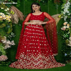 Lehenga-Choli Rojo de Alta Calidad con Diseño de Estrella Georgette y Lentejuelas, Bordado con Zari, Estilo Sitara, Proveedor Indio - Product Image 1