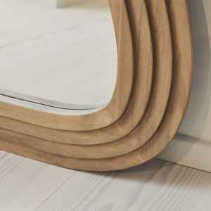 Miroir sur pied sculptural en bois courbé, à tonalité naturelle, superposé, de style bohème, fait main, écologique, pour la maison - Product Image 2