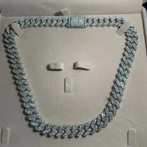 Collier chaîne cubaine hip-hop en argent sterling 925 plaqué or 18 carats avec moissanite taille baguette sertie griffe, cadeau de fiançailles - Product Image 6